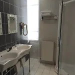 La Riviere Hotel