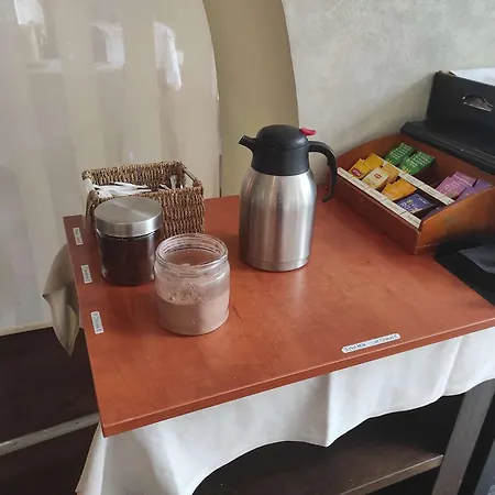 호텔 Logis Hotel Restaurant La Riviere