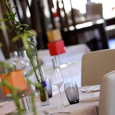 Ξενοδοχείο La Riviere 3*