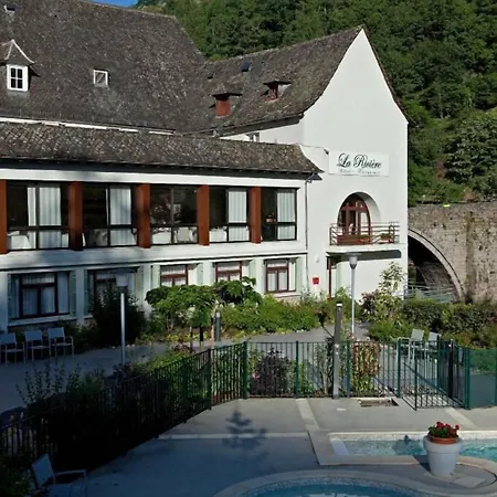 Hotel La Riviere 3*