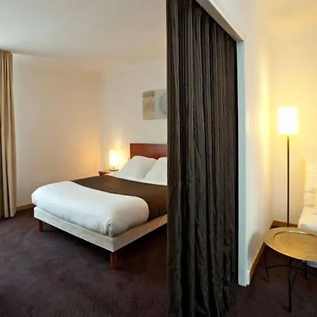 Hotel La Riviere 3*