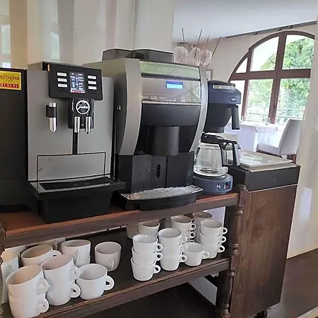 호텔 Logis Hotel Restaurant La Riviere