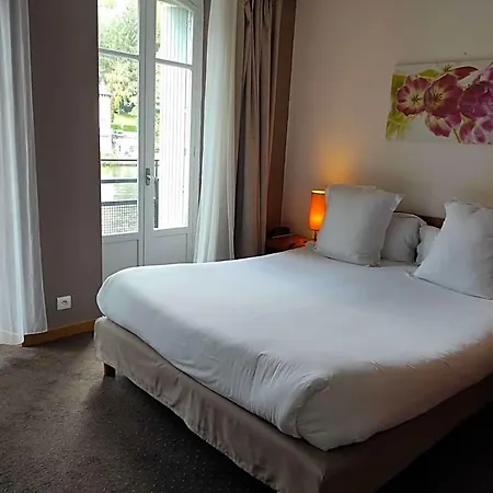 Logis Hotel Restaurant La Riviere