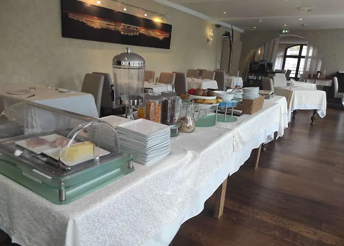 La Rivière Hotel Entraygues-sur-Truyère