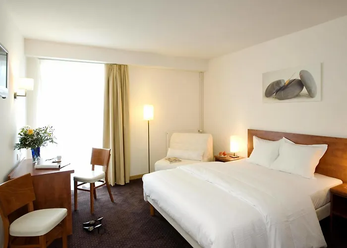 Hotel La Rivière 3*